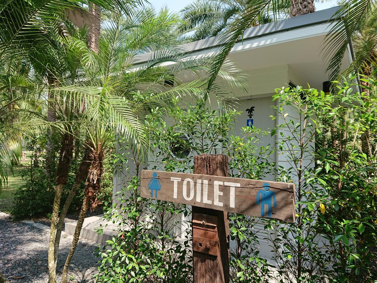 Lopburi Palm Resort Екстер'єр фото